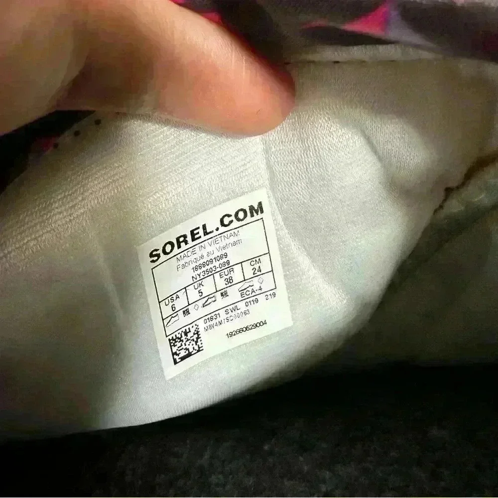 Sorel Women Snow Boots Flurry‎ Print Pink/Purple Liner Size 6